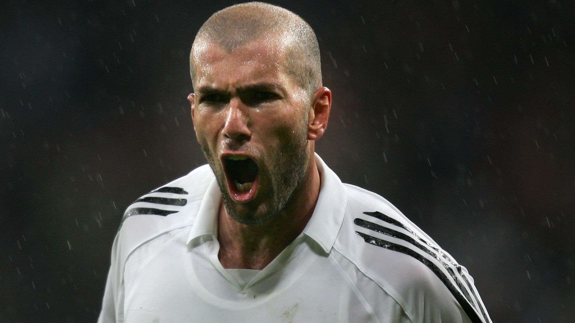 C罗与佩佩的对比之路老将冲刺与辉煌新高的背后故事